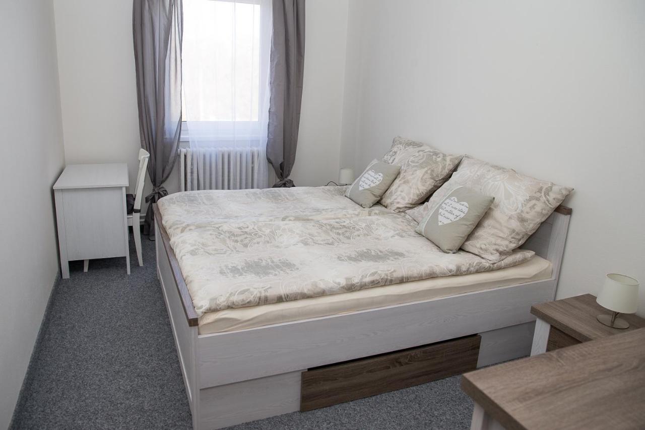Penzion 68 Otel Kladno Dış mekan fotoğraf
