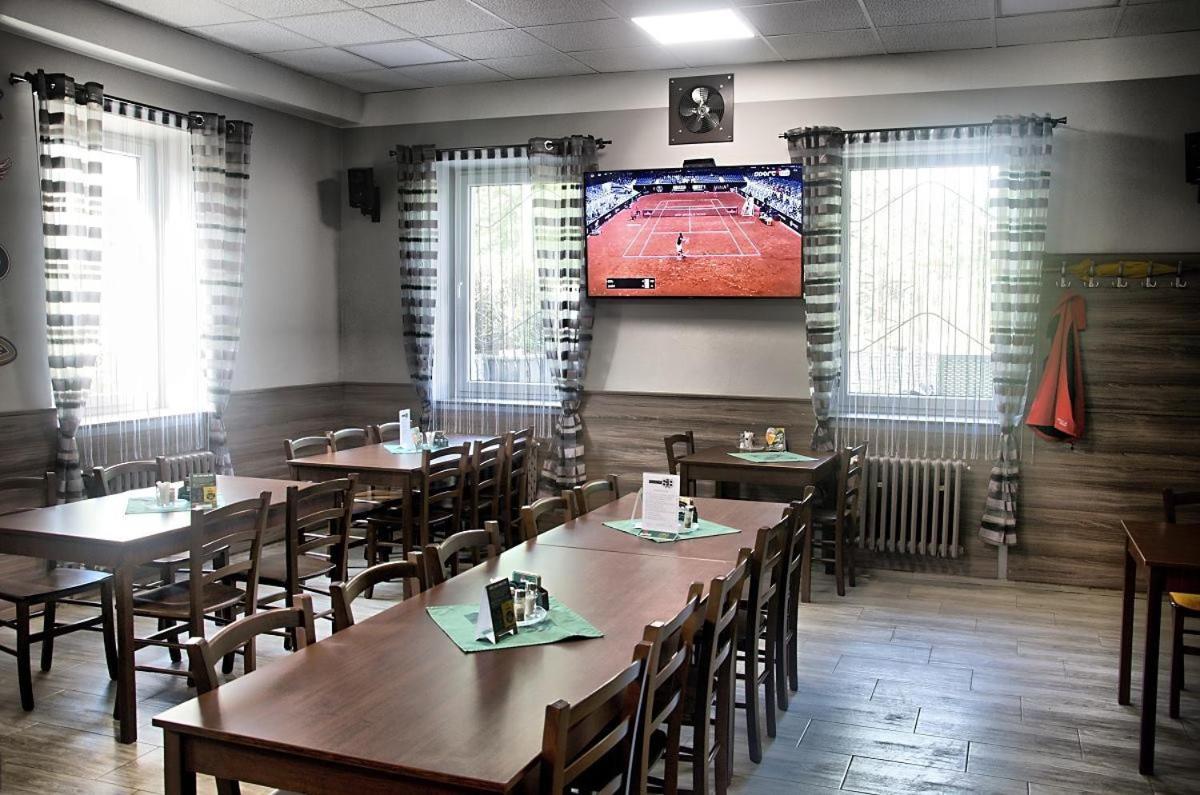 Penzion 68 Otel Kladno Dış mekan fotoğraf